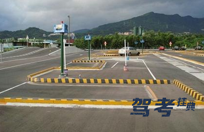 科目三反复连一个月